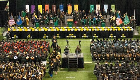 Wayne State Universitys May 5 Commencement Ceremonies Celebrate Class