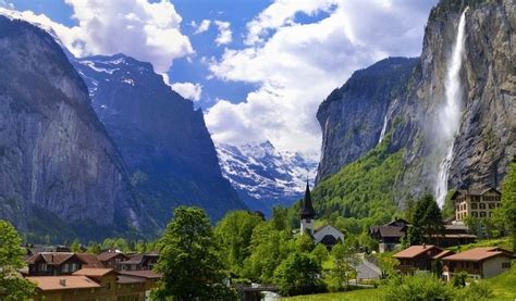 Lauterbrunnen Valea Celor 72 De Cascade Una Dintre Cele Mai Frumoase