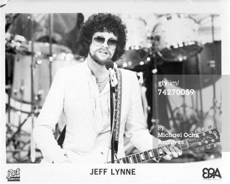 Singersongwriter Jeff Lynne Of Electric Light Orchestra Performs