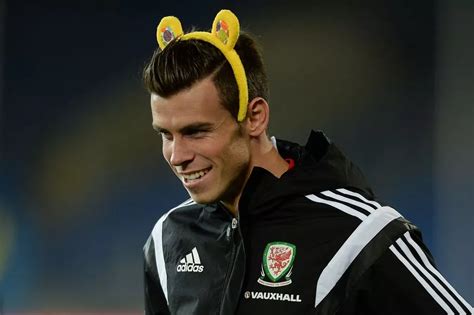 Pictures Real Madrid Star Gareth Bale Trains In Pudsey Bear Ears For