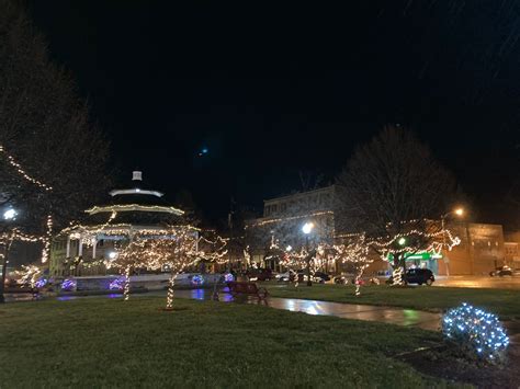 Annual Tree Lighting Kicks Off Holiday Season Enquirer Democrat