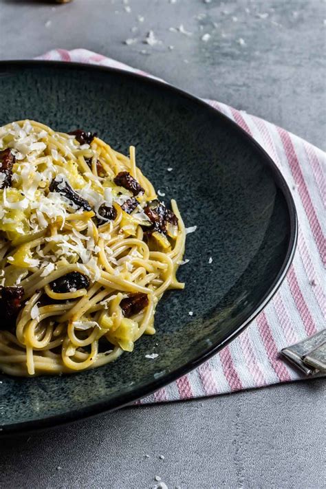 Vegetarian Spaghetti Carbonara Life And Lemons