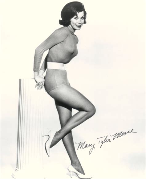 Mary Tyler Moore Pinup Shots Of Classic TV Stars Purple Clover