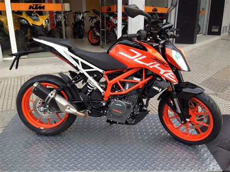The motorcycle will be sharing many components from the younger sibling , the duke 200. Ktm 390 Duke - U$S 8.825 en Mercado Libre
