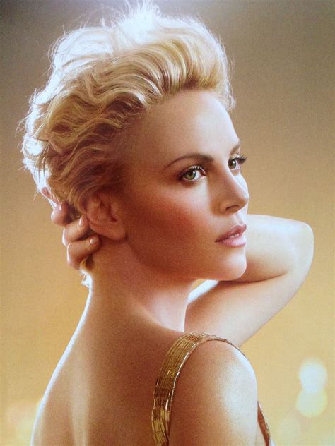 Charlize Theron Charlize Theron Short Hair Charlize T Vrogue Co