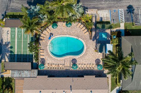 Sun Reteats Fort Myers Beach