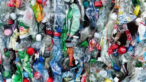 Canada is Moving to Ban Dozens of 'Harmful' Single-Use Plastics as Soon ...