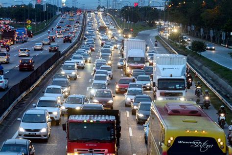 Malaysia ikut jam adzan indonesis : Ini 6 Kesalahan Jalan Raya Yang Akan Dikenakan Saman RM300 ...