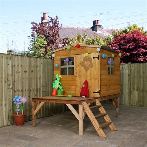 Bumble Bee Playhouses Installed 6ft X 5ft Tongue
