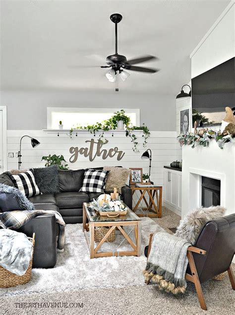 These diy furniture projects will save you tons of money because all of these projects cost significantly less than they do to buy them! Living Room Farmhouse Decor Ideas | Modern farmhouse ...