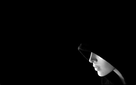 Девушка В Капюшоне Черно Белое Фото Telegraph