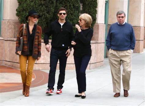 Ryan Seacrest Pictures Ryan And Julianne Show Her Parents Around