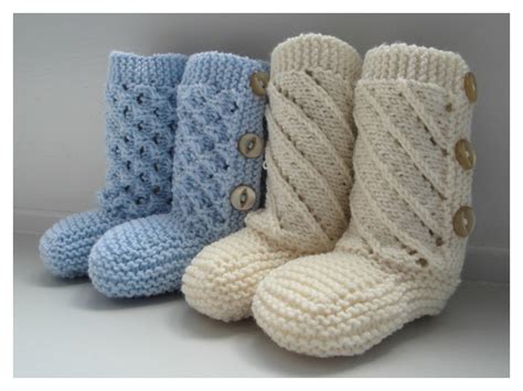 Baby Booties With Buttons Free Knitting Pattern