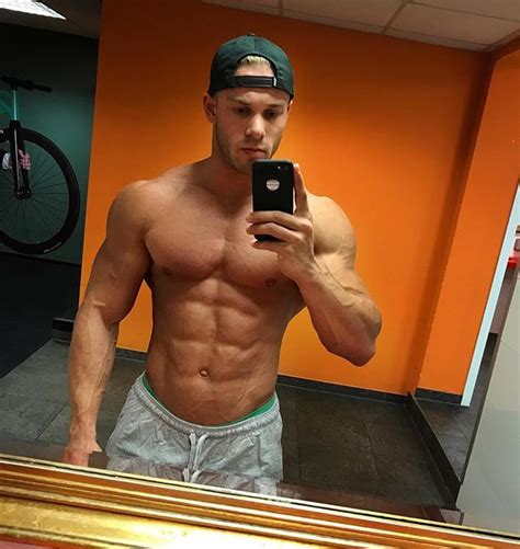 Bodybuilder And Muscle Men — Whitepapermuscle Ondrej Kmostak
