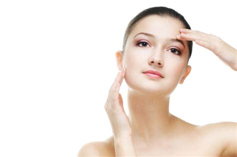 How To Get Clearer Skin Naturally · Chicmags