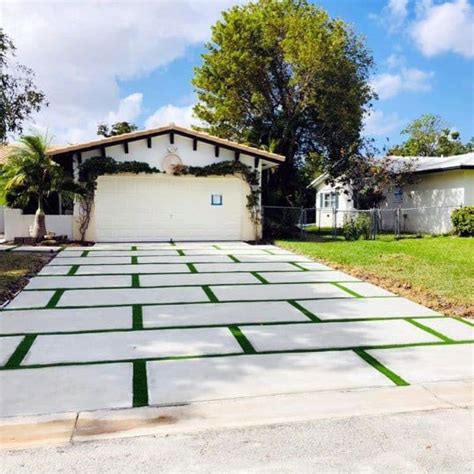 Top 60 Best Driveway Ideas Designs Between House And Curb