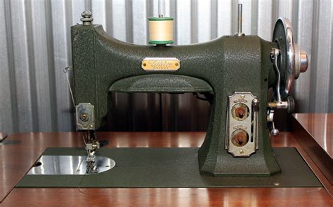 Ooh Ahh White Rotary Model 77 Electric Sewing Machine In Green With