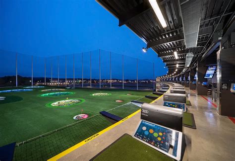 How To Golf At Topgolf