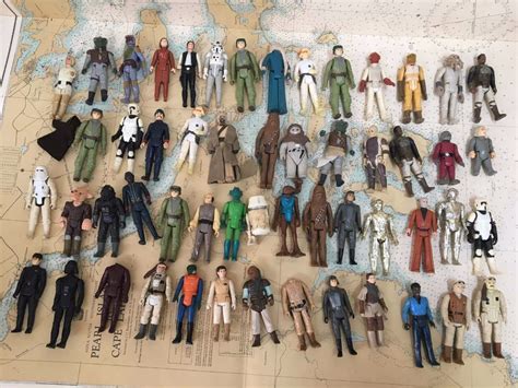 Massive Lot Of Original 70s And 80s Star Wars Action Figure Toys Vary