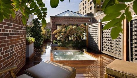 It Doesnt Get More Luxe Than This Ues Townhouses Rooftop Mini Pool