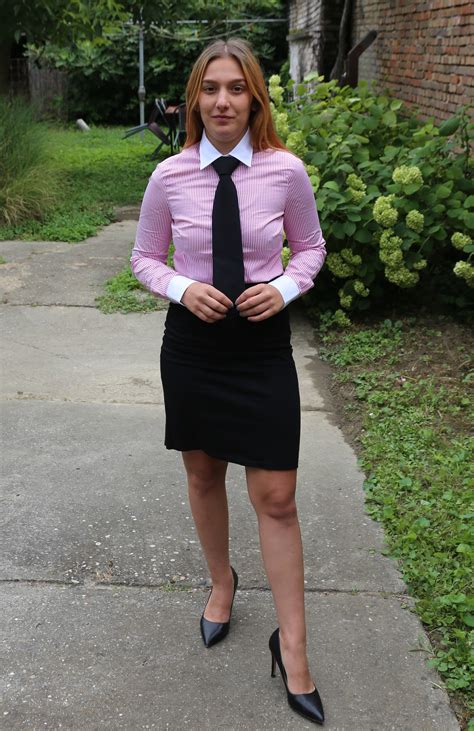 Curvy Women Outfits Clothes For Women Women Wearing Ties Pretty