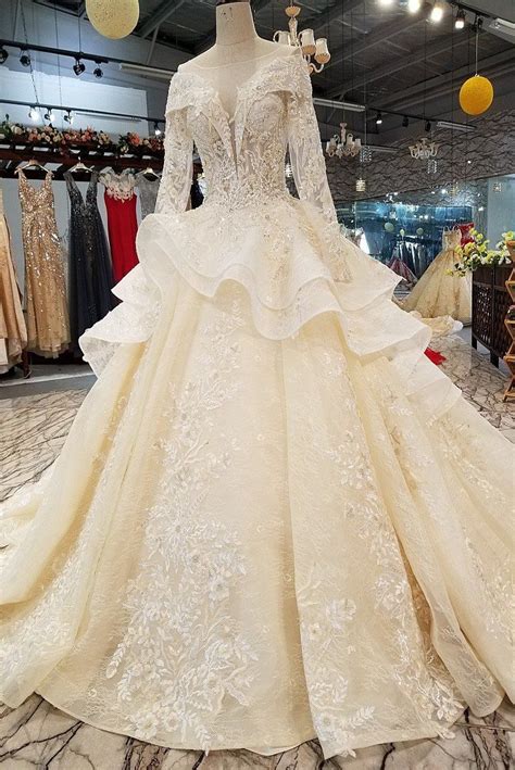 White Slim Fit Luxury Long Trail Flower Wedding Dress Wedding Dresses
