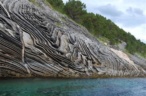 Interesting Folds And Foliations In A Meta Sandstone X Post Geology