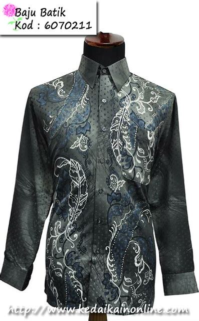 Banyak model baju batik kombinasi yang bisa menjadi outfit pilihan. Baju Batik Lelaki 6070211 | Koleksi Baju Batik Lelaki Baju ...