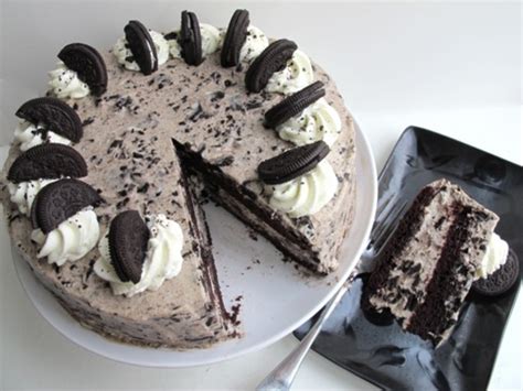 Oreo cheesecake sandwiched between two layers of soft, rich and fudgy chocolate cake. Chocoholic: Chocolate Oreo Cake | Serious Eats