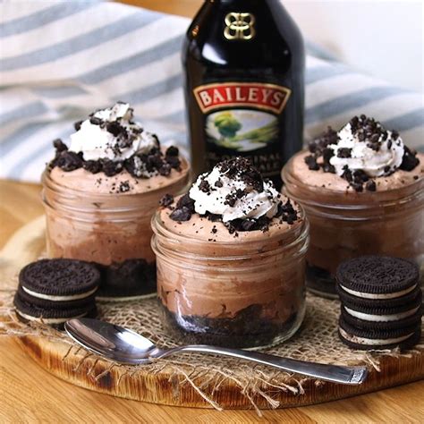 The husband's favourite and he reckons also a great option after a heavy meal. These Baileys Chocolate Cheesecake Trifles Are the Perfect Pick-Me-Up