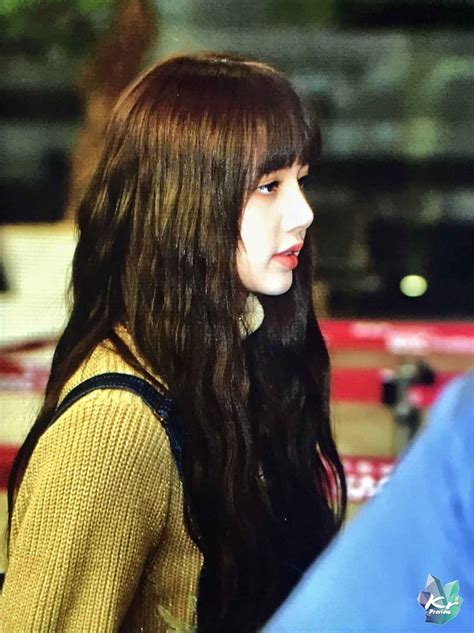 Blackpink Lisa Airport Fashion 27 March To Japan 23