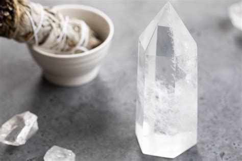 Clear Quartz Meaning Healing Properties And Uses