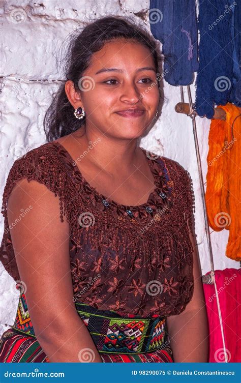 Portrait Of A Beautiful Mayan Woman In Traditional Costume Editorial Image Image Of Maya