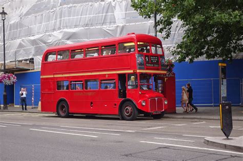 変わり続けるロンドンバス!2014年も新型バスが登場!|Help Point