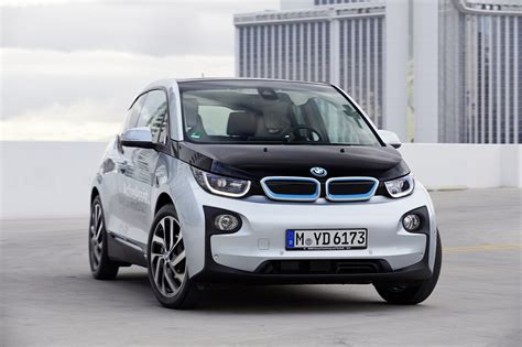 Which Electric Cars Offer Different Battery Options Ranges