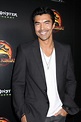 Ian Anthony Dale at the Warner Bros. unleashes MORTAL KOMBAT LEGACY ...