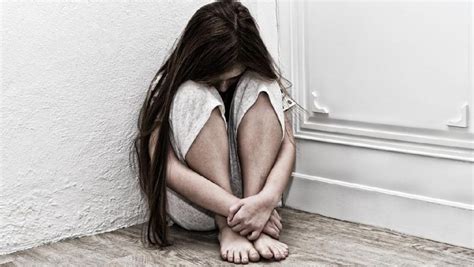 Bullying Vs Sanksi Sosial Pada Pelaku Pengeroyokan Siswi Smp