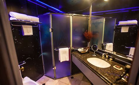 Your star trek bedroom must be clean and sleek, but you can't forego some of the more luxurious features. The Ultimate Star Trek Hotel Room - Global Geek News