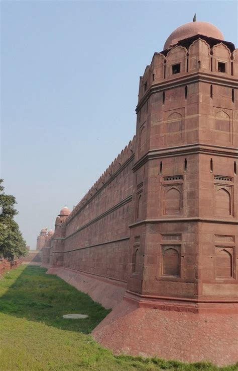 Red Fort Delhi Walls And Gateways