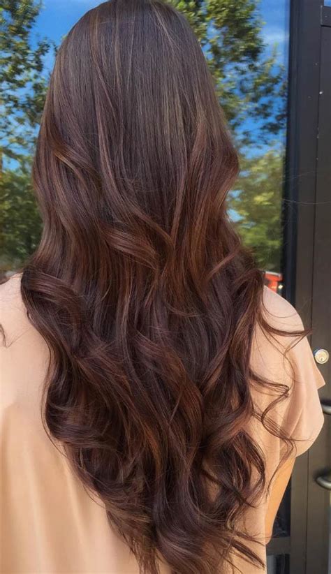 It looks stunning on everyone and is so versatile, you 3. 30 Chic Highlight Ideas For Your Brown Hair