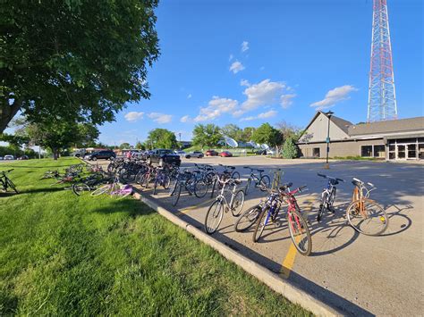 KLKN viewers donate 450 bicycles to the Lincoln Bike Kitchen