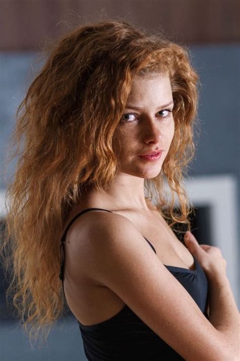 Pin By Juanda D Az Meckler On Julia Yaroshenko Red Hair Freckles Beautiful Red Hair Redhead