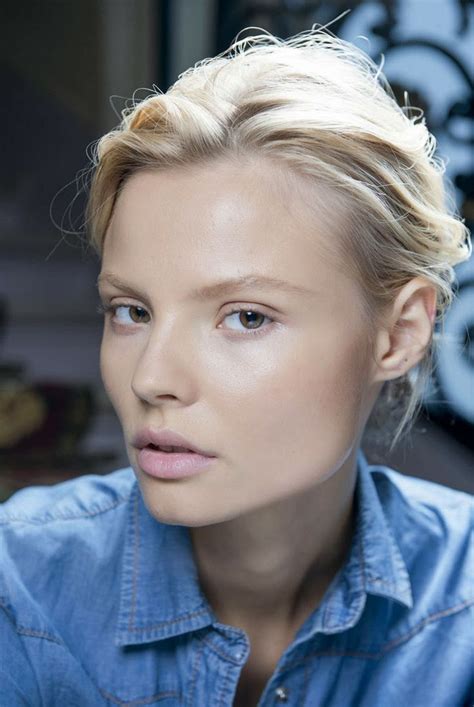 Magdalena Frackowiak Natural Beauty Bare Face Dewy Skin