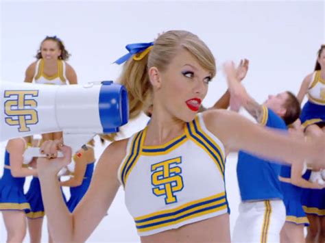 Taylor Swift Shake It Off Music Video Stills 09 Gotceleb