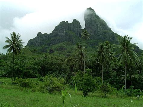 bora bora two peaks mount pahia and mount otemanu french polynesia travel world time zones