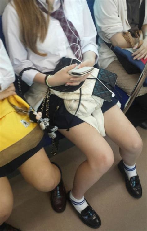 画像スマホ職人による電車内盗撮JK画像 JKちゃんねる 女子高生画像サイト