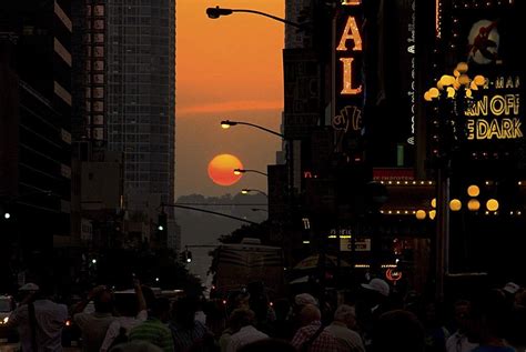 How To Get The Best View Of The Final Manhattanhenge Of 2017 Sunset