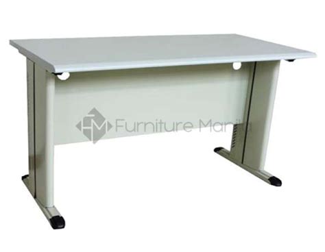 Alternately you can also choose a steel office table that is easy to manage, clean and maintain. LF38 OFFICE DESK | Furniture Manila