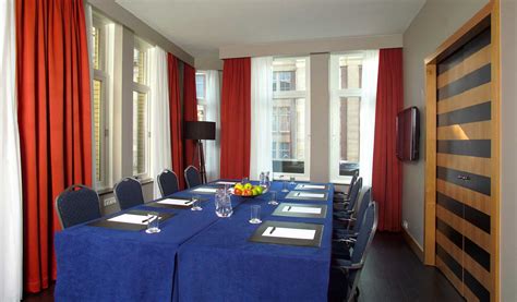 Конференц залы класса люкс Swissotel Амстердам Swissôtel Hotels