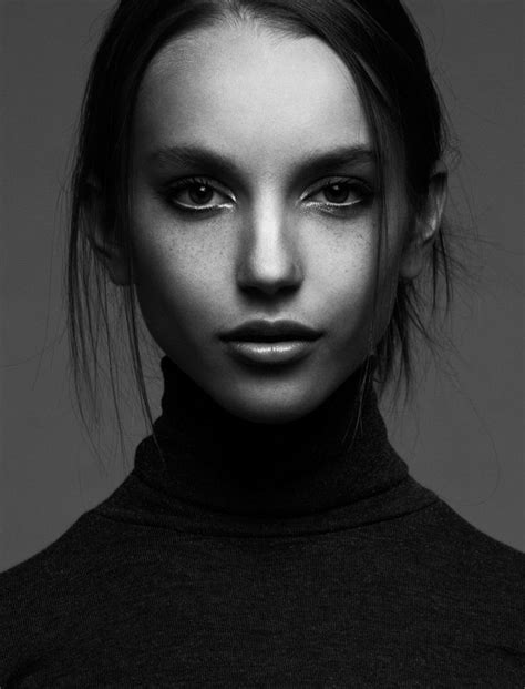 Female Fashion Black And White Portrait Photography Img Pewpew